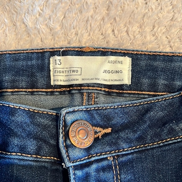 Ardene Regular Rise Distressed Jeggings, Size 13. - Picture 2 of 4